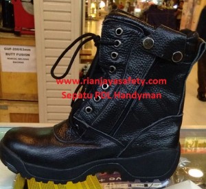 sepatu pdl handyman